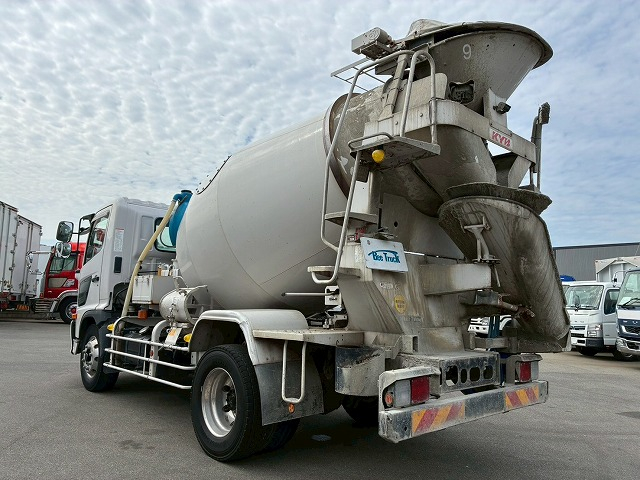 保証対象車両増トンカヤバ電動ホッパー240馬力6速MT|中古トラックの販売・買取・査定のアイナビ