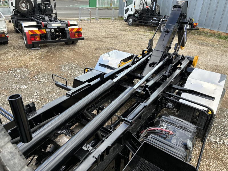 高馬力モデル、距離少ない、車検付き|中古トラックの販売・買取・査定のアイナビ