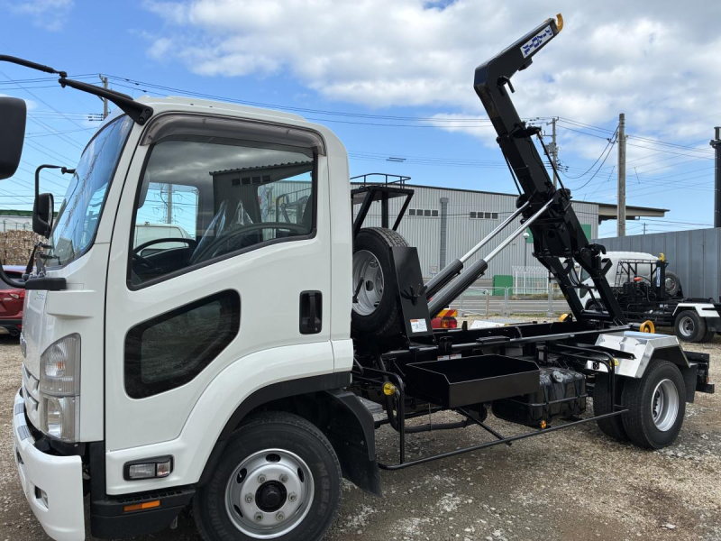 高馬力モデル、距離少ない、車検付き|中古トラックの販売・買取・査定のアイナビ