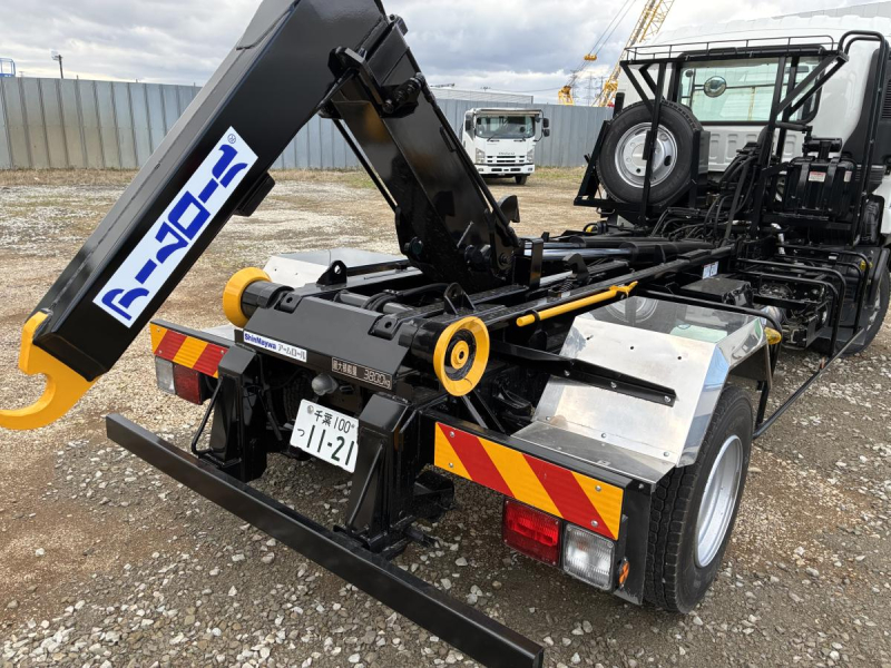 高馬力モデル、距離少ない、車検付き|中古トラックの販売・買取・査定のアイナビ