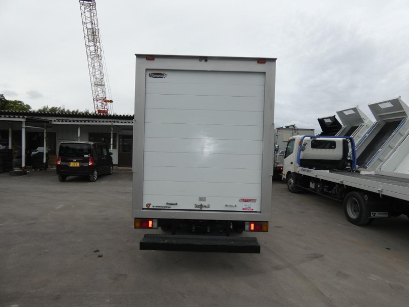 H241.5トン アルミバン バックカメラ 260408|中古トラックの販売・買取・査定のアイナビ