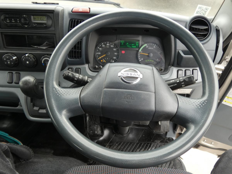 2トン 平ボディ 260346|中古トラックの販売・買取・査定のアイナビ