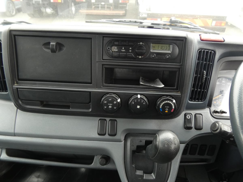 2トン 平ボディ 260346|中古トラックの販売・買取・査定のアイナビ