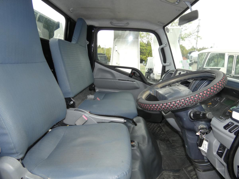 H24 キャンター 1.85トン オートマ 4WD ダンプ|中古トラックの販売・買取・査定のアイナビ