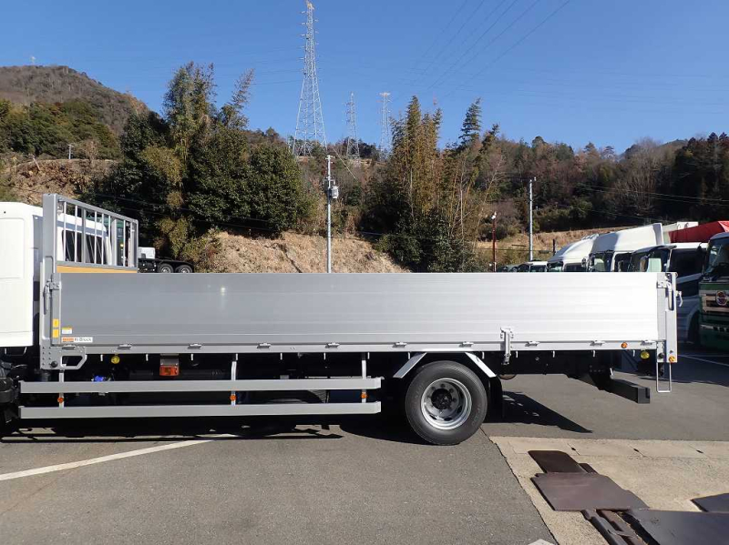 8.4t アルミ平 L6200 標準幅 後輪エアサス 240PS 6速|中古トラックの販売・買取・査定のアイナビ