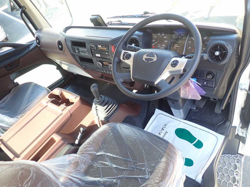 8.4t アルミ平 L6200 標準幅 後輪エアサス 240PS 6速|中古トラックの販売・買取・査定のアイナビ