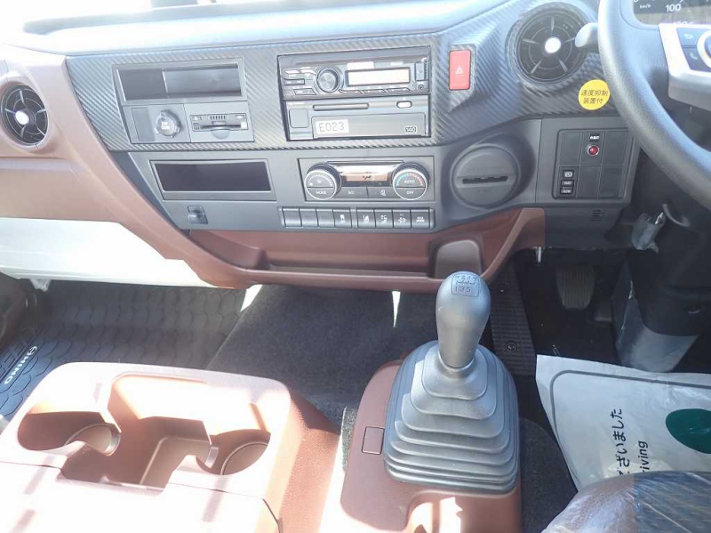 8.4t アルミ平 L6200 標準幅 後輪エアサス 240PS 6速|中古トラックの販売・買取・査定のアイナビ