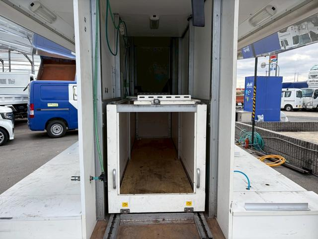 トヨタダイナ特装車その他|中古トラックの販売・買取・査定のアイナビ