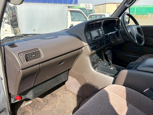 トヨタハイエース特装車その他|中古トラックの販売・買取・査定のアイナビ