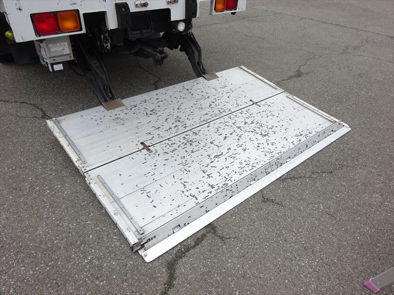 6.2mワイド格納ゲート|中古トラックの販売・買取・査定のアイナビ