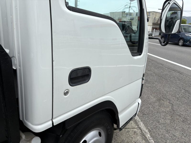 H19 エルフ 脱着装置付コンテナ車|中古トラックの販売・買取・査定のアイナビ