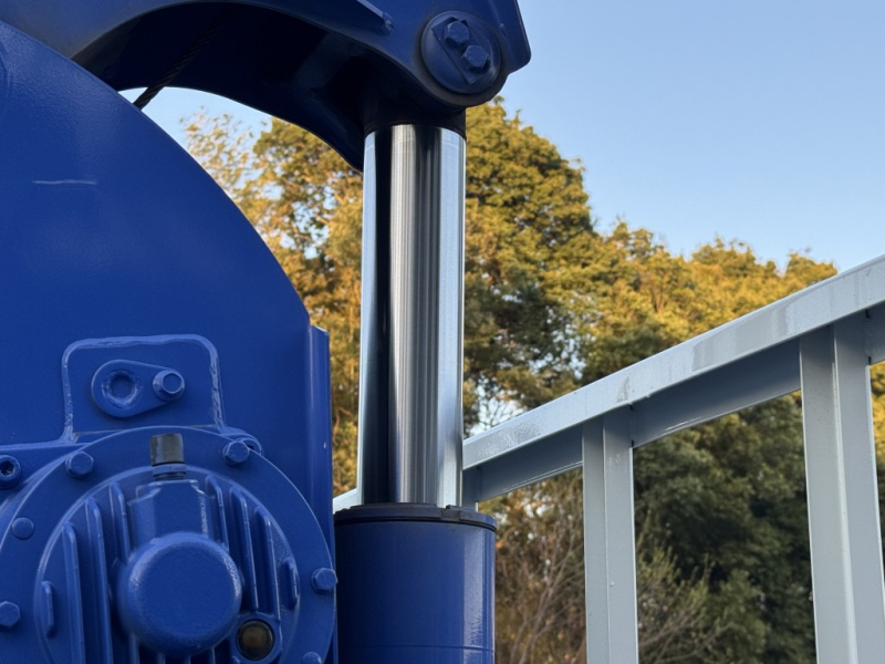 ワイド超ロング2.9t吊4段タダノZX294HRSAラジコン|中古トラックの販売・買取・査定のアイナビ