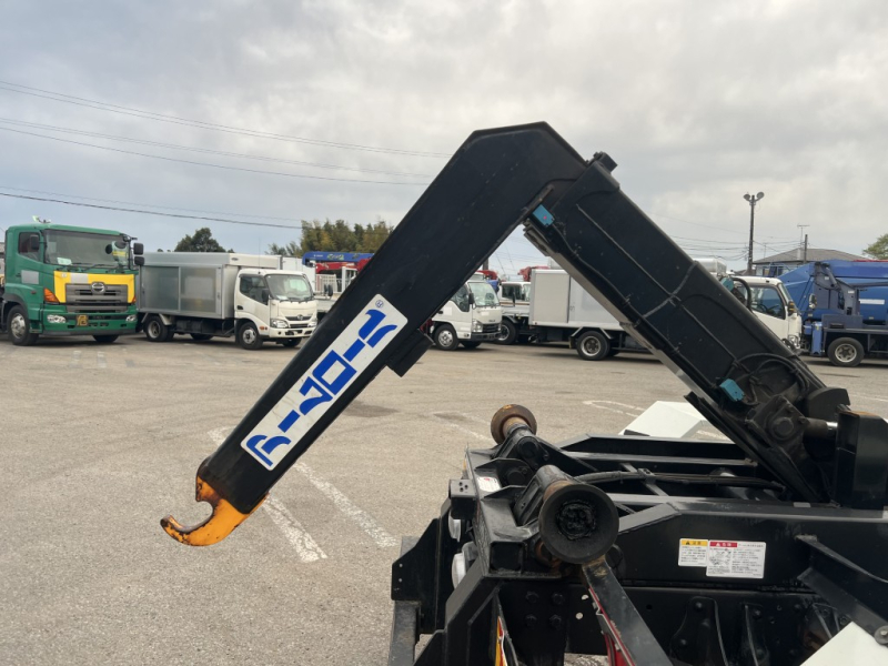 ベッド付新明和アームロールCCA44-31車検付|中古トラックの販売・買取・査定のアイナビ