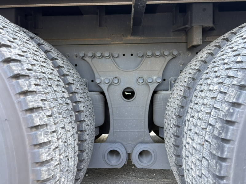 R3年式、プロフィア、アルミブロック、総輪エアサス|中古トラックの販売・買取・査定のアイナビ