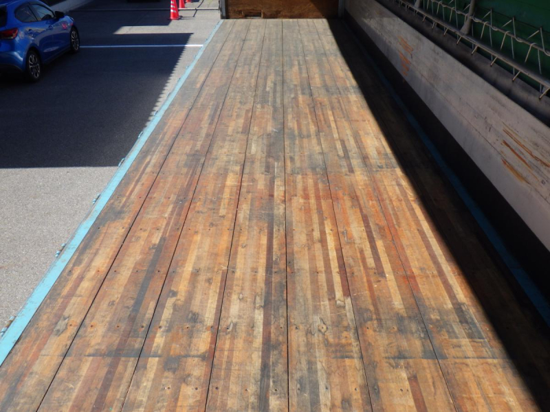 前2軸 ショートキャブ 幌ウイング 内高2,490|中古トラックの販売・買取・査定のアイナビ