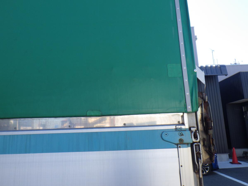 前2軸 ショートキャブ 幌ウイング 内高2,490|中古トラックの販売・買取・査定のアイナビ