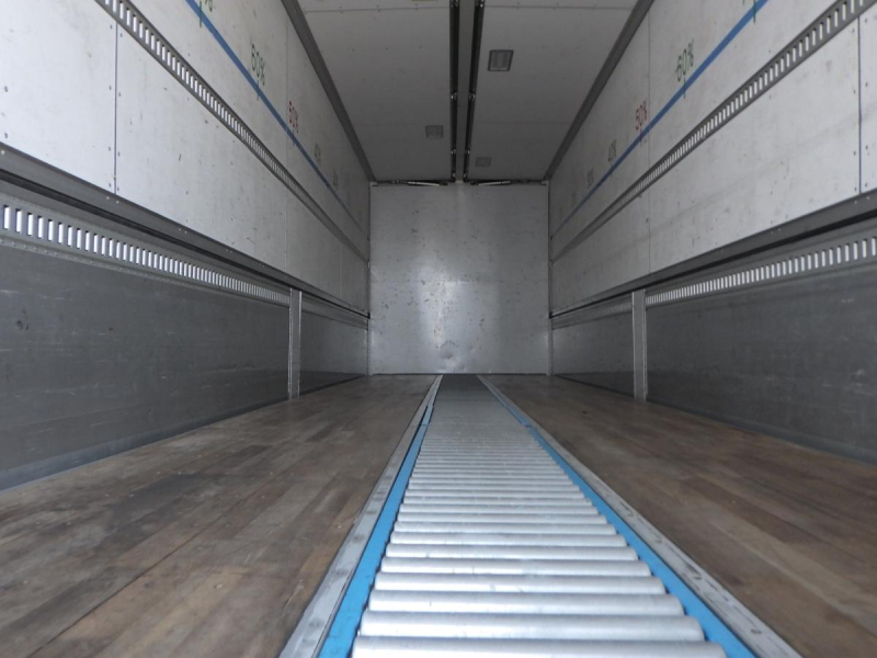 4軸低床 後輪エアサス 内高2,590|中古トラックの販売・買取・査定のアイナビ