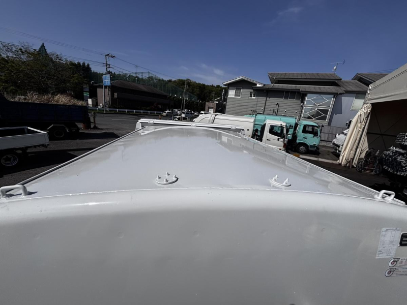 巻き込みパッカー車 新明和製8.0立米積載2350kg|中古トラックの販売・買取・査定のアイナビ