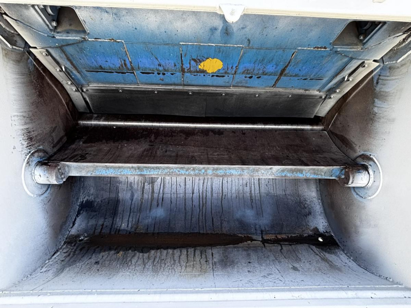 巻き込みパッカー車 新明和製8.0立米積載2350kg|中古トラックの販売・買取・査定のアイナビ