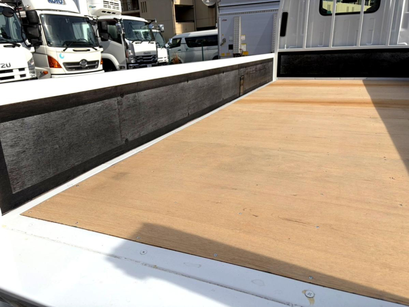 平成23年いすゞエルフ平ボディPG付ロング全塗装SKG-NLR85AR|中古トラックの販売・買取・査定のアイナビ