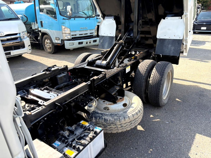 令和1年いすゞエルフ2tダンプ低床コボレーン2RG-NJR88AD|中古トラックの販売・買取・査定のアイナビ