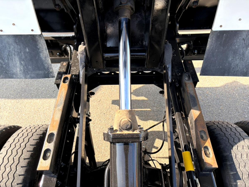 令和1年いすゞエルフ2tダンプ低床コボレーン2RG-NJR88AD|中古トラックの販売・買取・査定のアイナビ