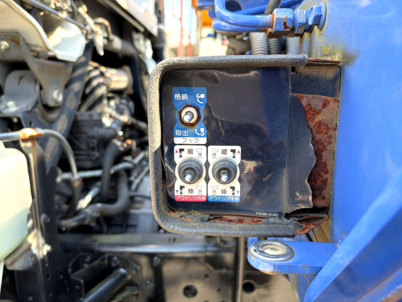 平成22年いすゞフォワード4tタダノ4段クレーンPKG-FRR90S1|中古トラックの販売・買取・査定のアイナビ