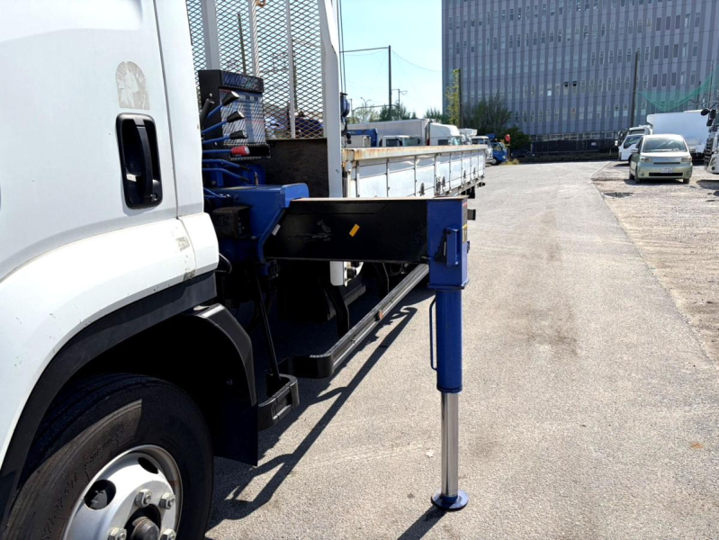 平成22年いすゞフォワード4tタダノ4段クレーンPKG-FRR90S1|中古トラックの販売・買取・査定のアイナビ