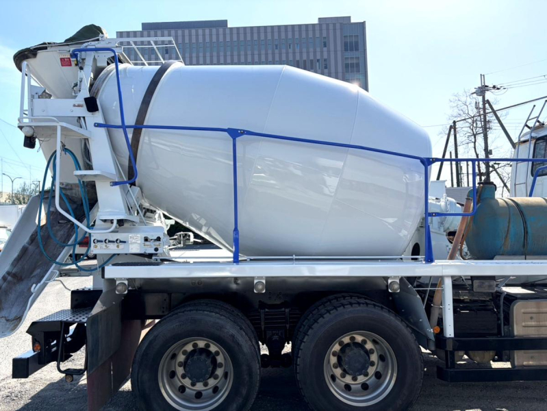 平成27年いすゞギガ大型ミキサーカヤバ製ETCQKG-CXZ77AT|中古トラックの販売・買取・査定のアイナビ