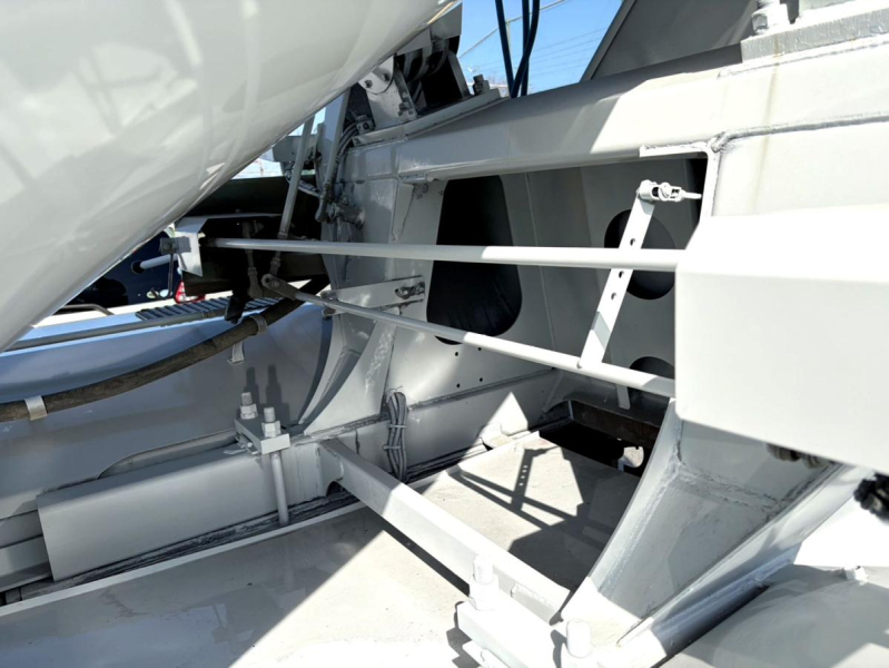 平成27年いすゞギガ大型ミキサーカヤバ製ETCQKG-CXZ77AT|中古トラックの販売・買取・査定のアイナビ