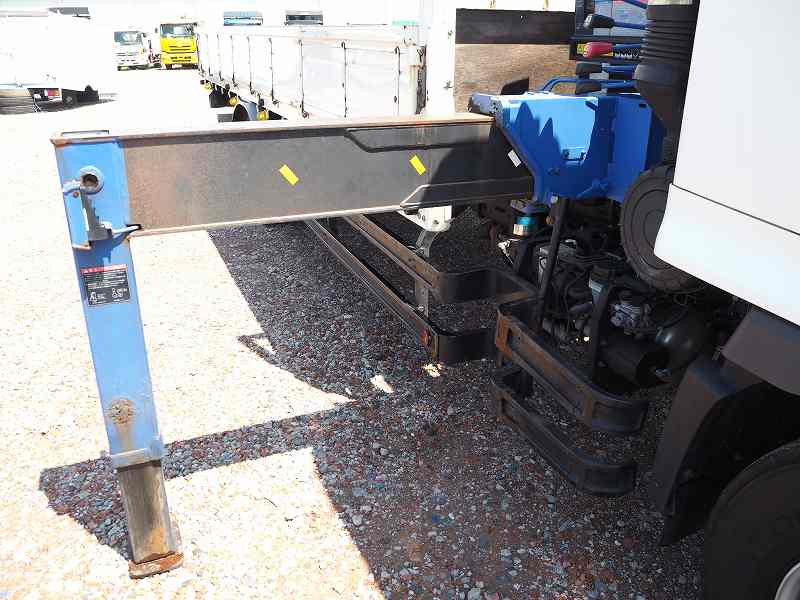 日野レンジャー4段クレーンラジコン角足平ボディ|中古トラックの販売・買取・査定のアイナビ