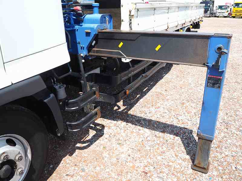 日野レンジャー4段クレーンラジコン角足平ボディ|中古トラックの販売・買取・査定のアイナビ