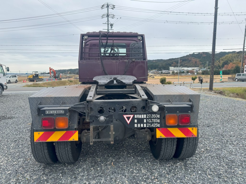 平成24年式☆いすゞギガトラクタ2デフ 第5輪18t MT16速|中古トラックの販売・買取・査定のアイナビ