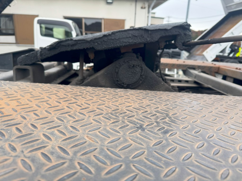 平成24年式☆いすゞギガトラクタ2デフ 第5輪18t MT16速|中古トラックの販売・買取・査定のアイナビ