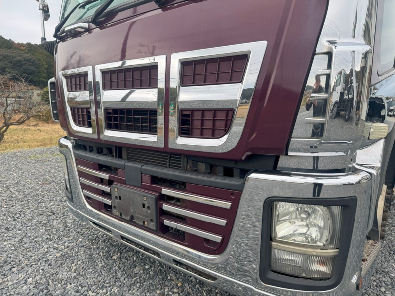 平成24年式☆いすゞギガトラクタ2デフ 第5輪18t MT16速|中古トラックの販売・買取・査定のアイナビ