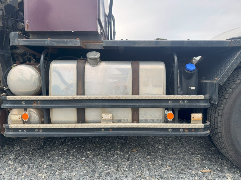 平成24年式☆いすゞギガトラクタ2デフ 第5輪18t MT16速|中古トラックの販売・買取・査定のアイナビ