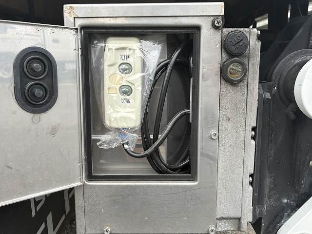 いすゞ 平ボディ|中古トラックの販売・買取・査定のアイナビ