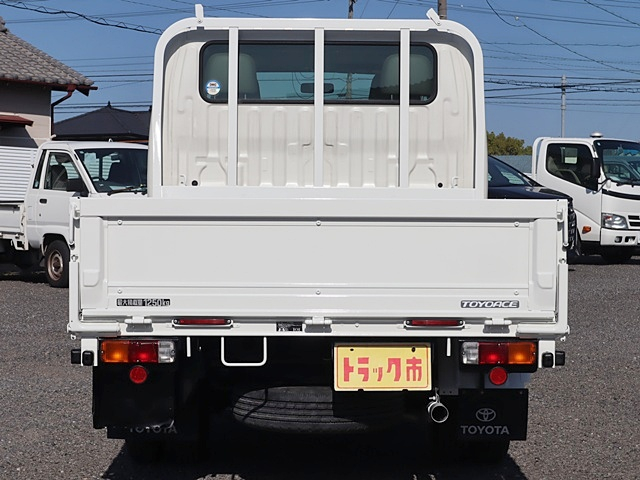 Wキャブ 積載1.25t ジャストロー 普通免許対応 6人乗|中古トラックの販売・買取・査定のアイナビ