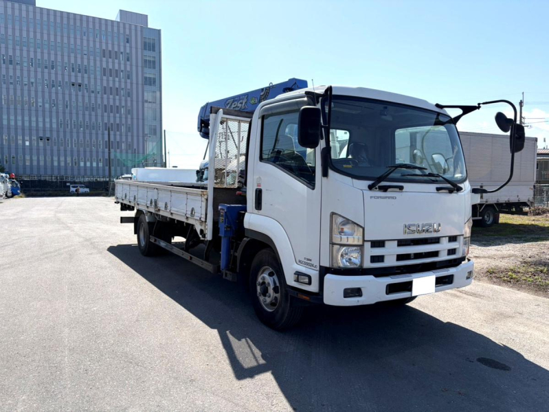 平成22年いすゞフォワード4tタダノ4段クレーンPKG-FRR90S1|中古トラックの販売・買取・査定のアイナビ