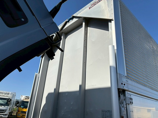 150馬力スムーサーExセミオートマAT3t6.5t小型バン箱車|中古トラックの販売・買取・査定のアイナビ