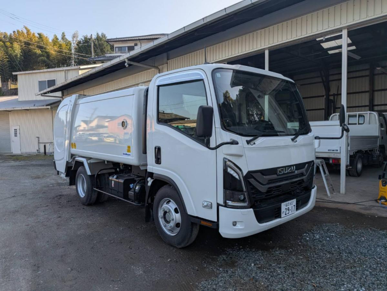 令和6年式 いすゞ 新明和6.5m3 回転ダンプ式 SUS材質変更|中古トラックの販売・買取・査定のアイナビ