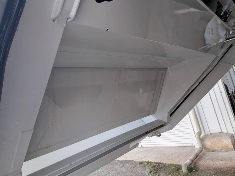 令和6年式 いすゞ 新明和6.5m3 回転ダンプ式 SUS材質変更|中古トラックの販売・買取・査定のアイナビ