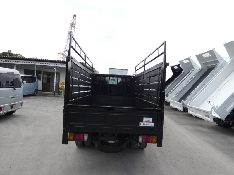 2トン 平ボディ マニュアル 260345|中古トラックの販売・買取・査定のアイナビ