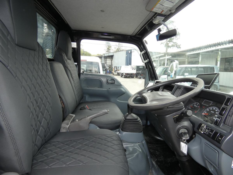 2トン 平ボディ マニュアル 260345|中古トラックの販売・買取・査定のアイナビ