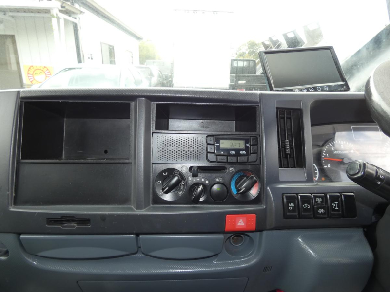 2トン 平ボディ マニュアル 260345|中古トラックの販売・買取・査定のアイナビ