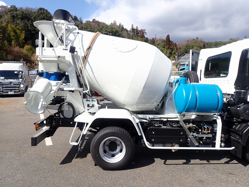 未使用車 カヤバ ドラム3.0立米 最大1.5立米 MR1520|中古トラックの販売・買取・査定のアイナビ