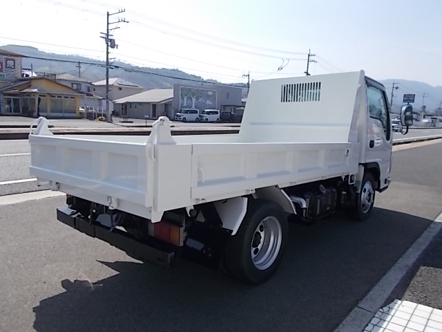 H25年式 エルフ2トン低床ダンプ オートマ車|中古トラックの販売・買取・査定のアイナビ