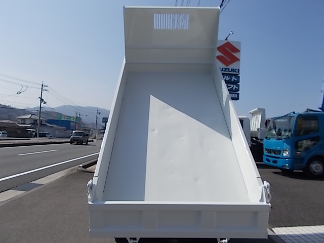 H25年式 エルフ2トン低床ダンプ オートマ車|中古トラックの販売・買取・査定のアイナビ