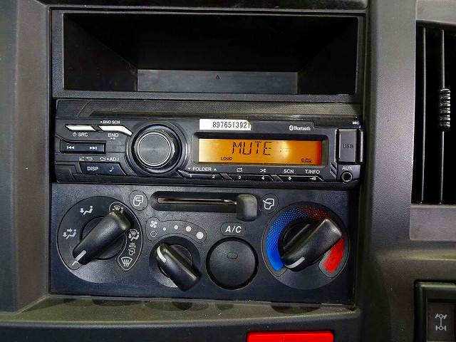 エルフ1.55t4WDFFLWタイヤ平ボデー|中古トラックの販売・買取・査定のアイナビ