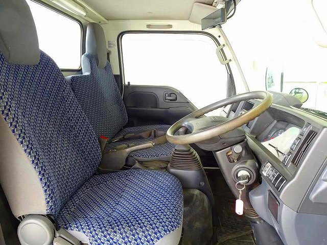 エルフ1.55t4WDFFLWタイヤ平ボデー|中古トラックの販売・買取・査定のアイナビ